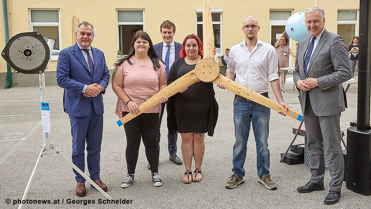 Foto der Pressekonferenz von AMS NÖ und LAnd NÖ in Wiener Neustadt am 02.07.2021