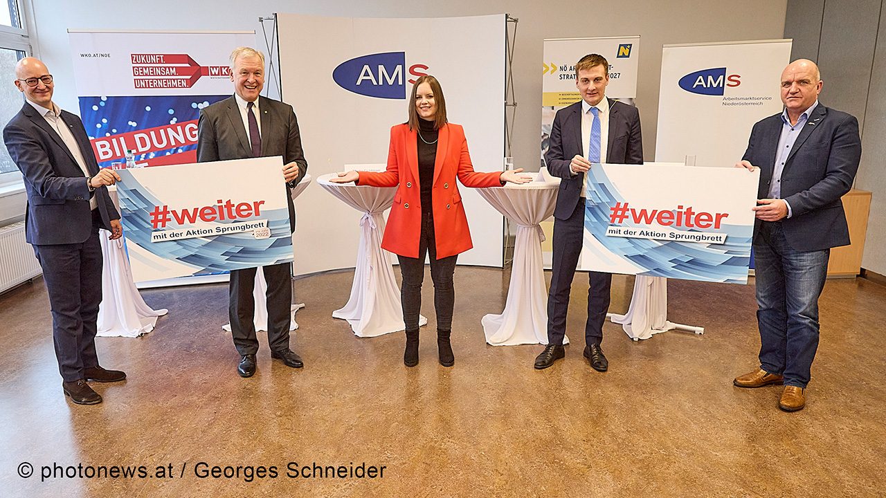 Foto von der Pressekonferenz Sprungbrett in St. Pölten