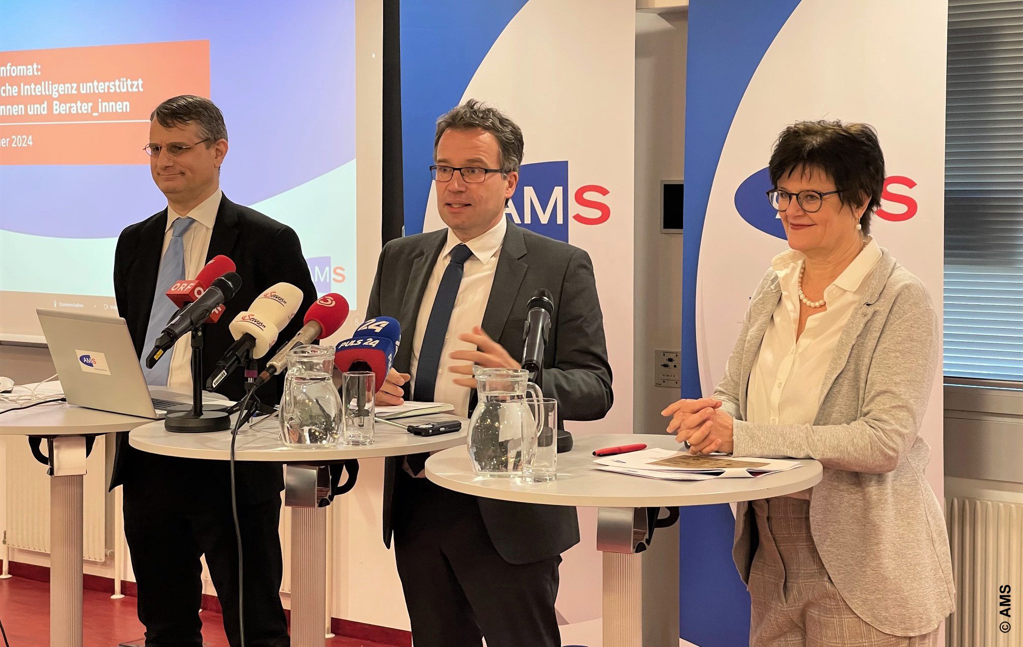 Foto Pressekonferenz Berufsinfomat AMS Vorstand