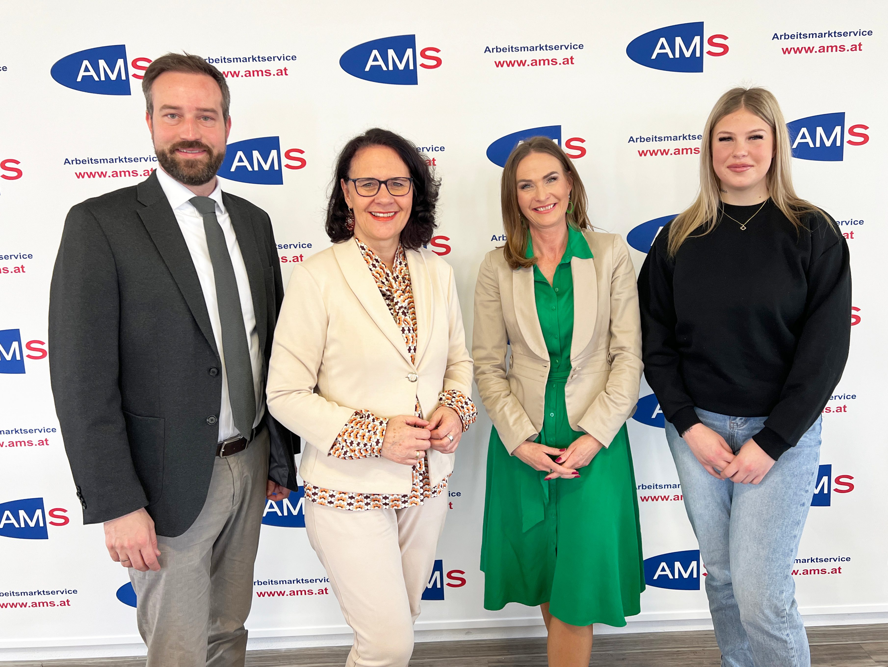 Die Gesprächspartner_innen der Pressekonferenz zum Thema "Frauen am Arbeitsmarkt"