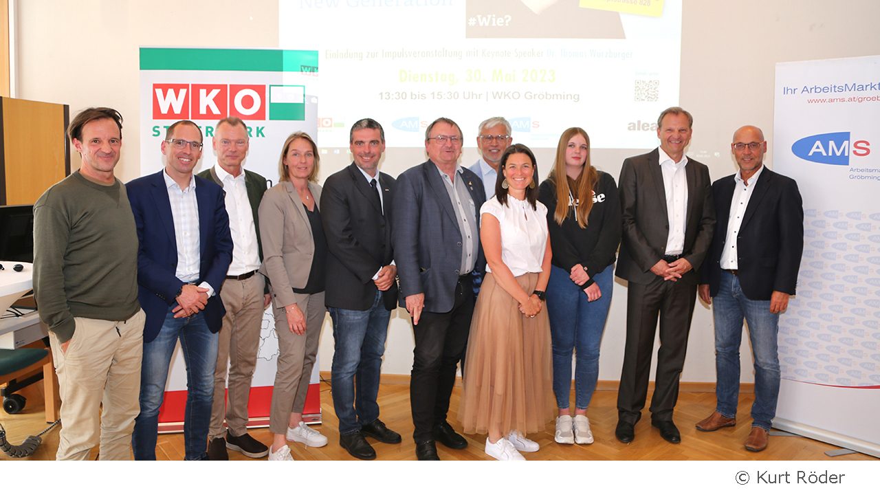 Mag. Steffen Schmid (alea+partner GmbH), Helge Röder (Leiter AMS Liezen), Mag. Thomas Wychodil, MBA (Moderation und Geschäftsführer alea+partner GmbH), Gertraud Koller (SfU Abteilungsleiterin AMS Liezen), Christian Hollinger, BA MA MSc (Leiter WKO Ennstal/Salzkammergut), Dr. Christian Sulzbacher (Bezirkshauptmann Liezen), Egon Hierzegger, MBA (Obmann WKO Ennstal/Salzkammergut), Mag.a Anita Simoner BEd (Leiterin der PTS Rottenmann), Melanie Speckmoser (Schülerin der PTS Rottenmann), Dr. Thomas Würzburger und Mag. Karl-Heinz Snobe, MA (Landesgeschäftsführer AMS Steiermark).