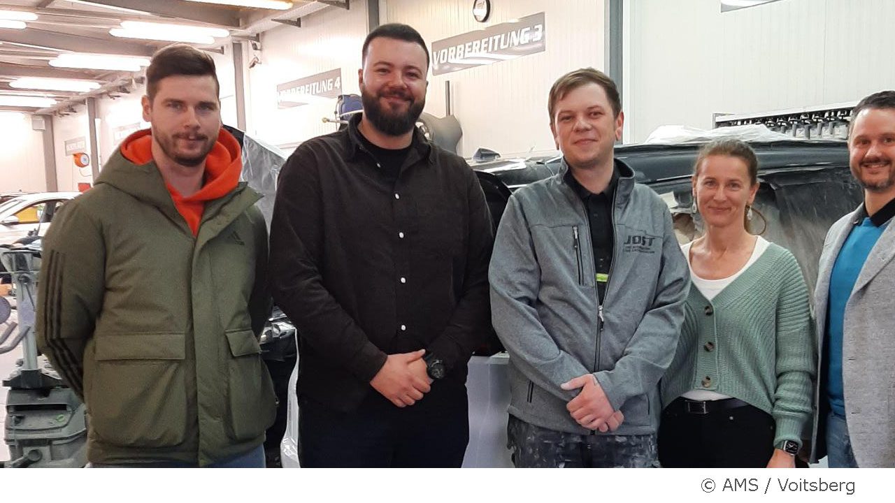 Im Bild von links nach rechts: Werner Jost jun./ Egzon Rama (move-ment)/ Alexej Wolf/ Barbara Hermann (beide Fa. Jost)/ Alexander Gratz (AMS Voitsberg)