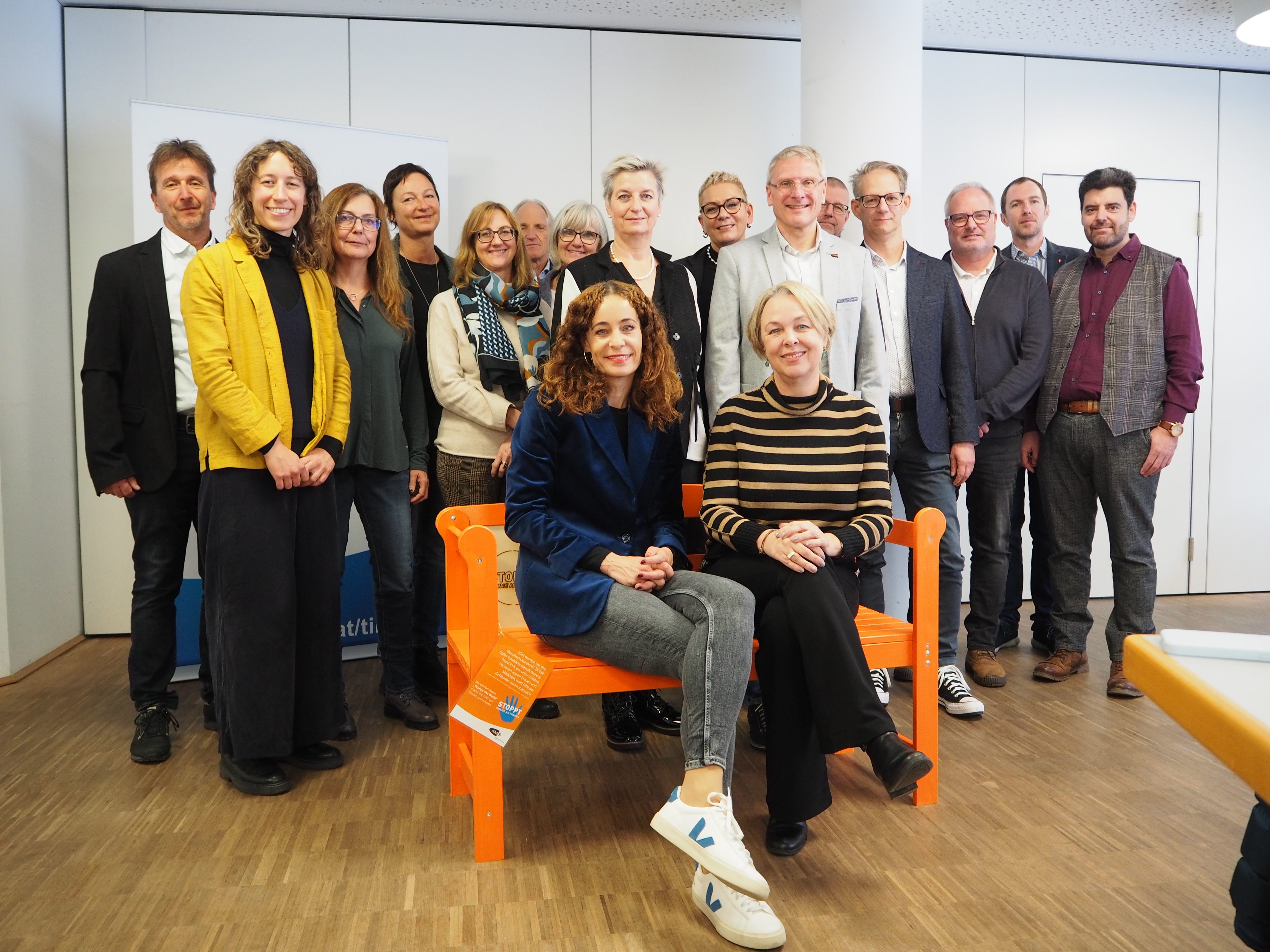Orange the World im AMS Tirol