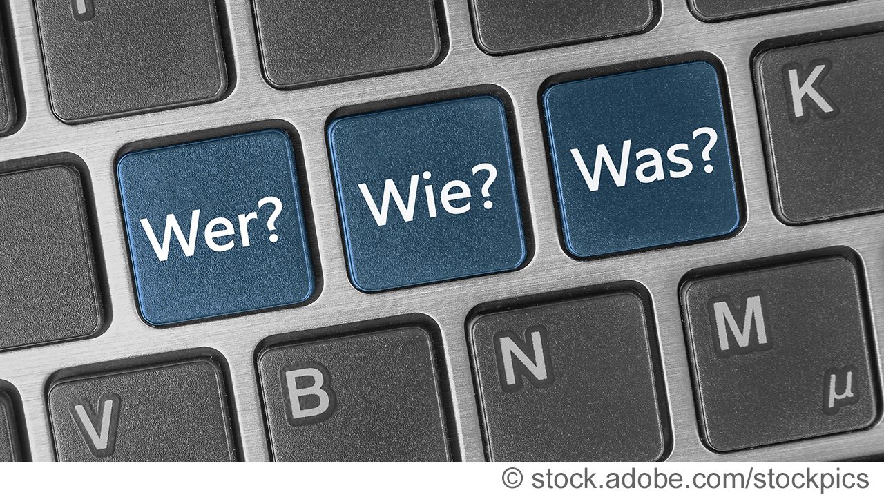 Ausschnitt einer Tastatur mit den Begriffen Wer Wie Was