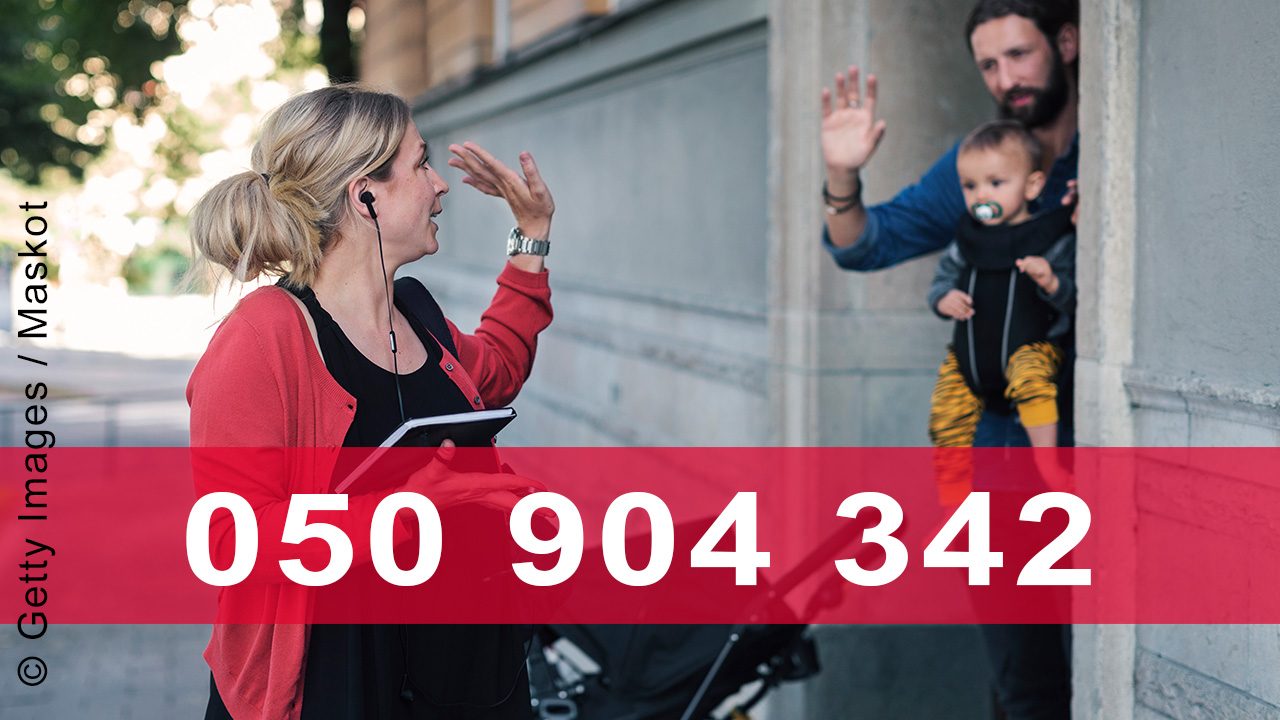 Junge Frau im Beratungsgespräch (Symbolfoto)