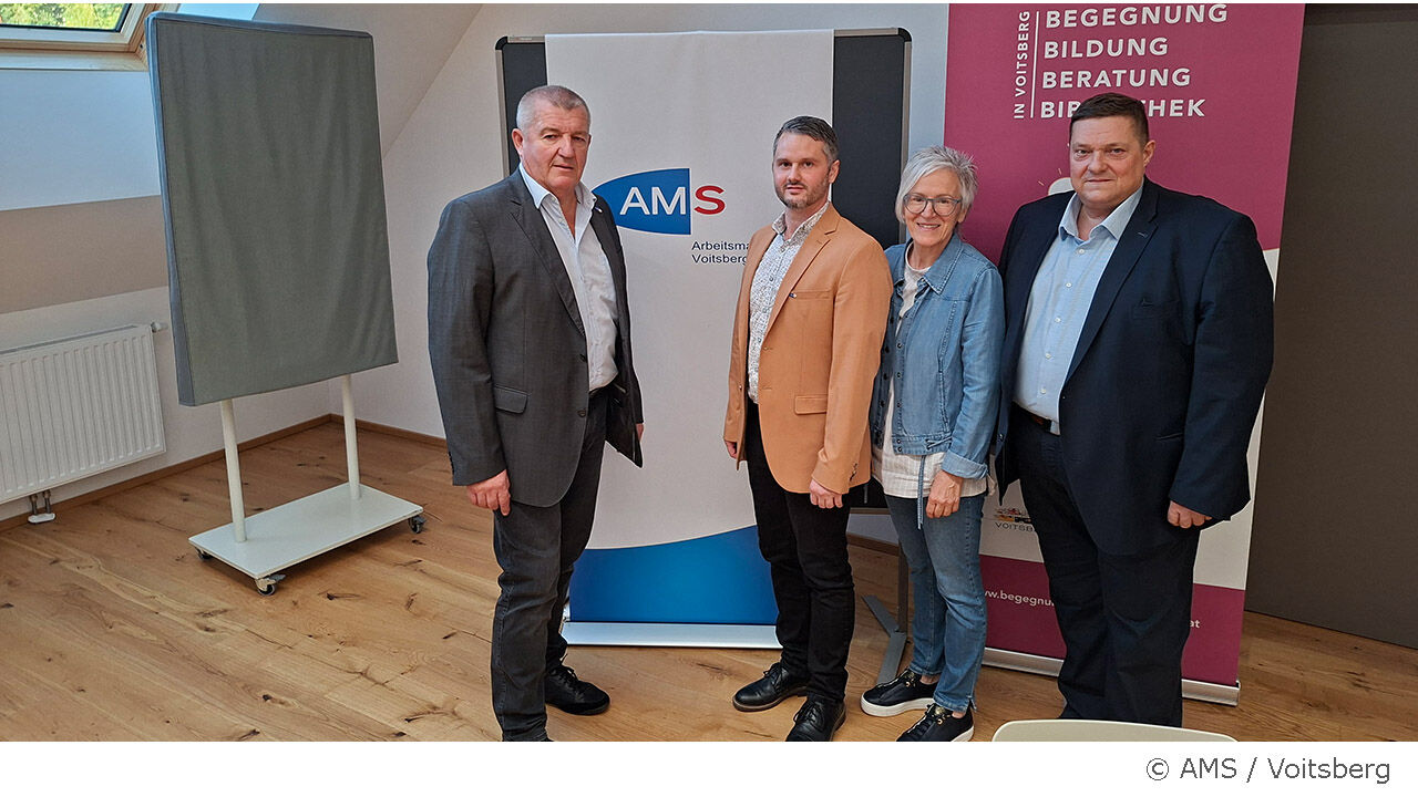 Vlnr: Franz Hansbauer, Alexander Gratz (beide AMS Voitsberg), Dorothea Sauer (Akzente), Ing. Christian Dvorak (KI Experte)